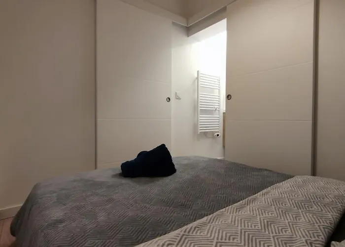 T2 Cosy - Proche Place Verdun 아파트 카스텔나우다리