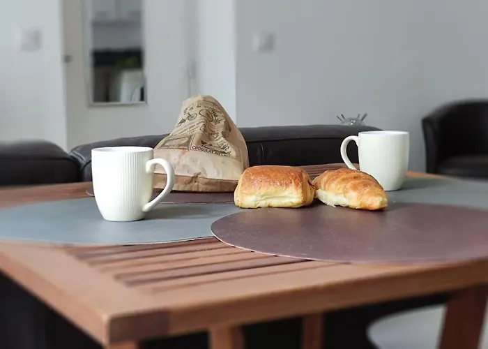 T2 Cosy - Proche Place Verdun * 카스텔나우다리